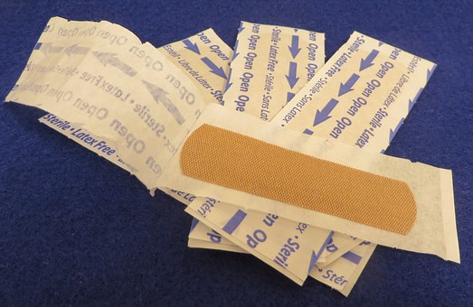 Bandage Busters 4 Ways To Remove Sticking Plasters Almost Painlessly South Coast Herald